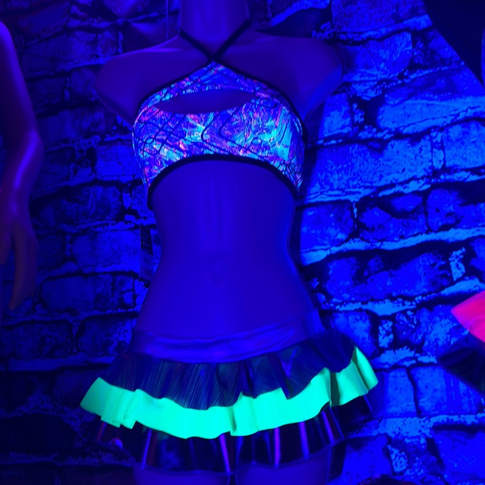 NWT Rave Top - Picture 9 of 9